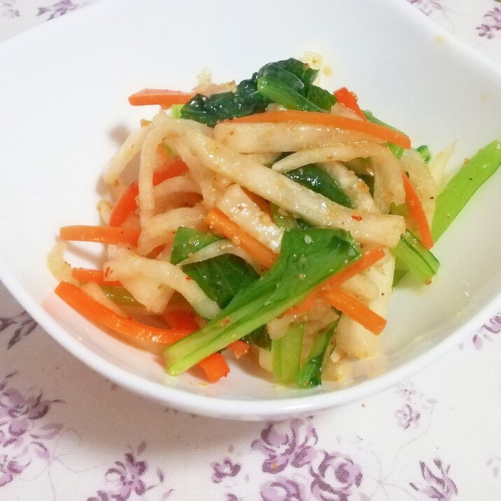 簡単作りおき！大根と小松菜のピリ辛ナムル風サラダ